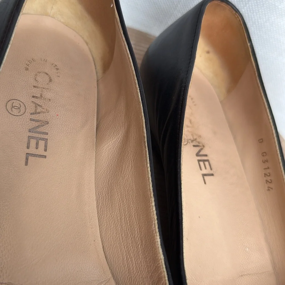 Authentic CHANEL Camellia Ballet Flats | Size 40 | Luxury Leather/Satin - Picture 5 of 13